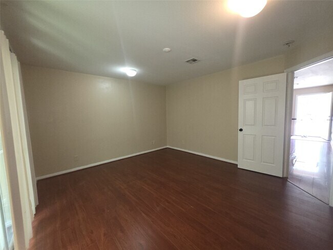 Building Photo - 12411 Urban Dale Ct