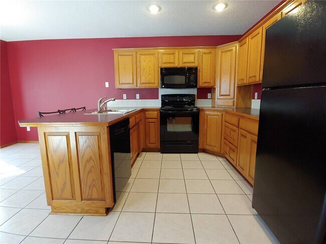 Building Photo - 2112 Ford St