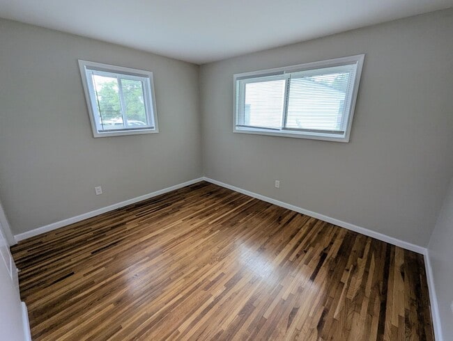 Building Photo - Casa Capri – Florissant Favorite