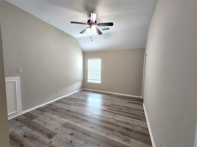 Building Photo - 13007 Balsam Lake Ct