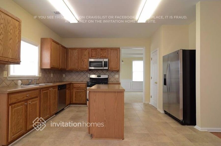 Building Photo - 7299 Madison Cir