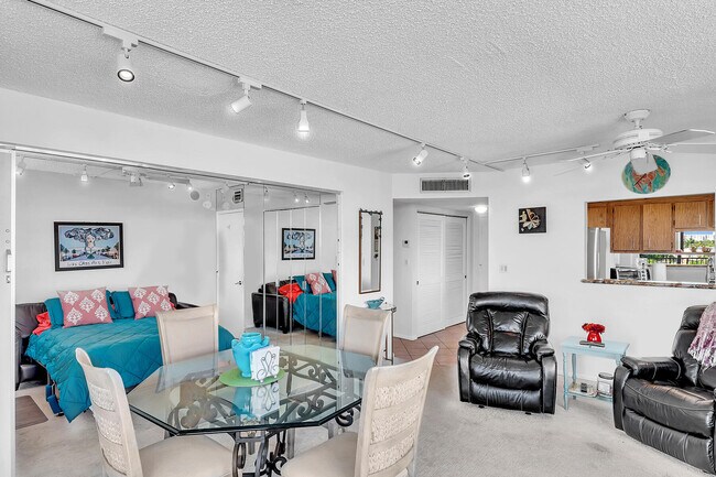 Building Photo - 1421 S Ocean Blvd