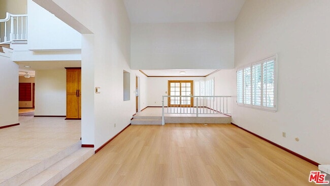 Building Photo - 7814 Woodhall Ave