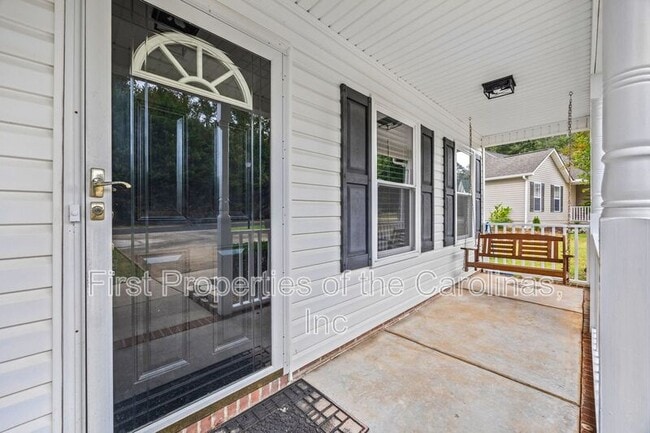 Building Photo - 740 Morningside Dr