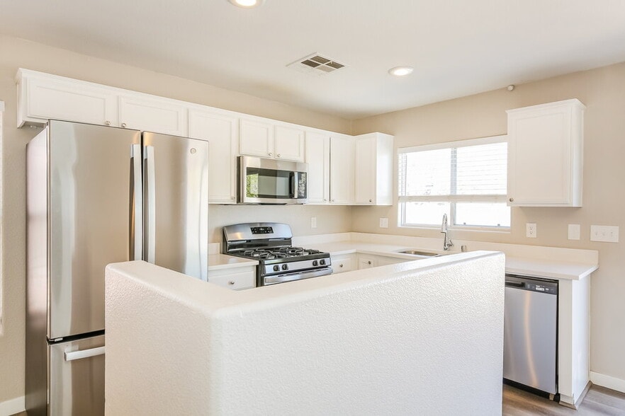 Building Photo - 5954 Sleepy Fawn Dr