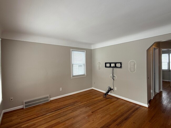 Building Photo - 2328 Detroit Ave