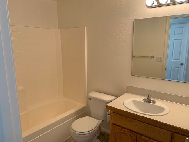 Building Photo - Newly updated 3-bedroom, 2-bathroom duplex...