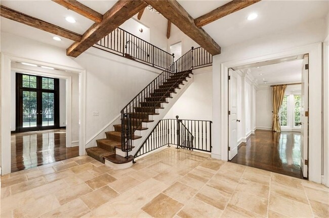 Building Photo - 2485 W Wesley Rd NW