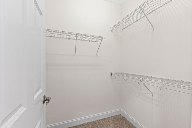 Building Photo - Spacious 3-Bedroom Condo in Prime Raleigh Location!