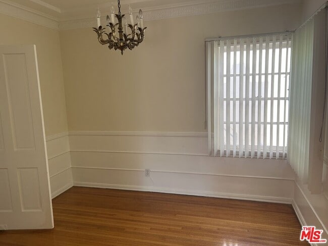 Building Photo - 244 S Lasky Dr