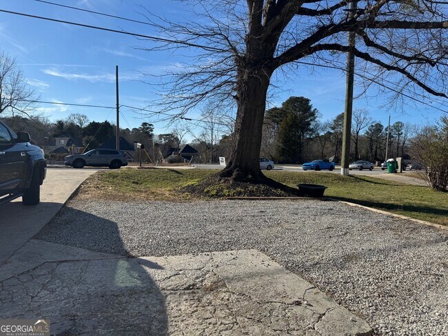 Building Photo - 5026 Chamblee Tucker Rd