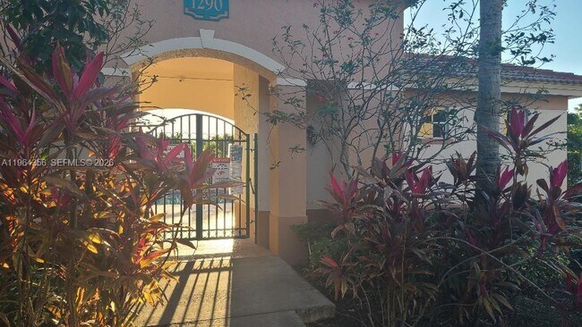 Building Photo - 1251 SE 31st Ct