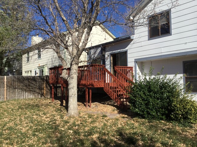 Building Photo - 4 Bed 2.5 Bath Available Now - MileStone R...