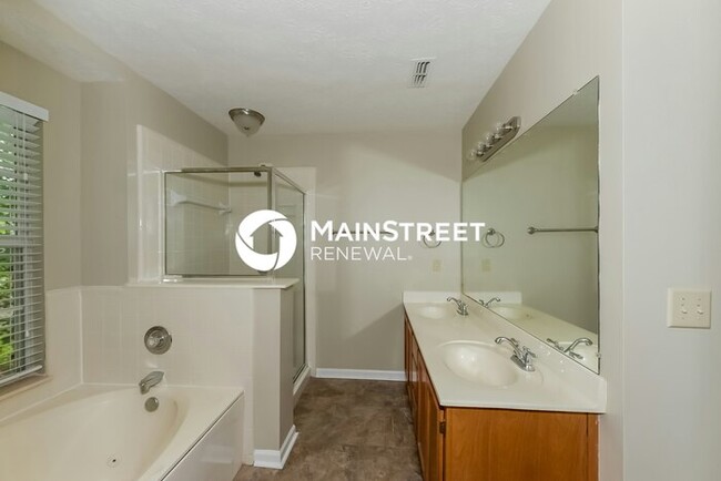 Building Photo - 1129 Mistletoe Cir