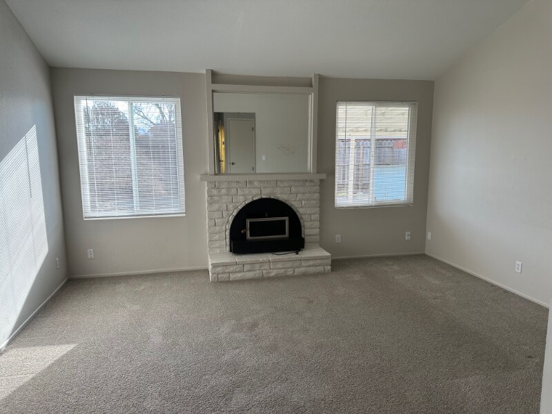 Building Photo - 4446 Moffitt Dr