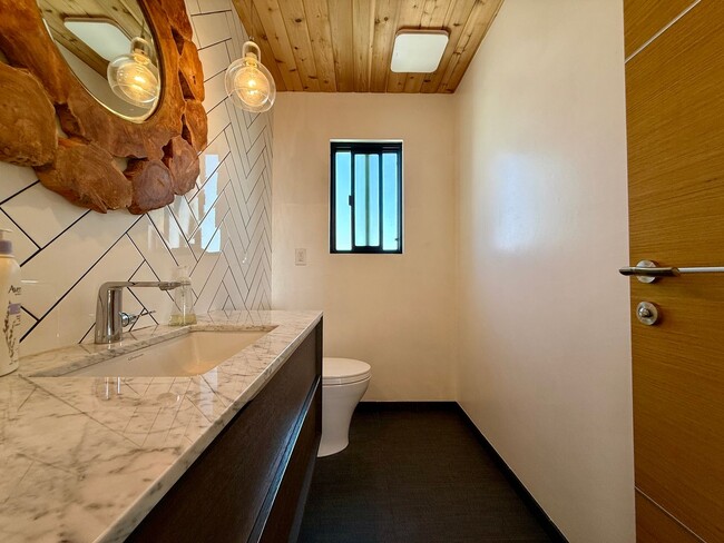 Building Photo - Unique 4 Bedroom House with OCEAN VIEWS in Sunset Cliffs! Fully Furnished! 6 Month Lease Term!