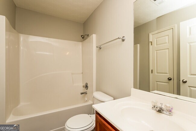 Building Photo - 1582 Thornwick Trace