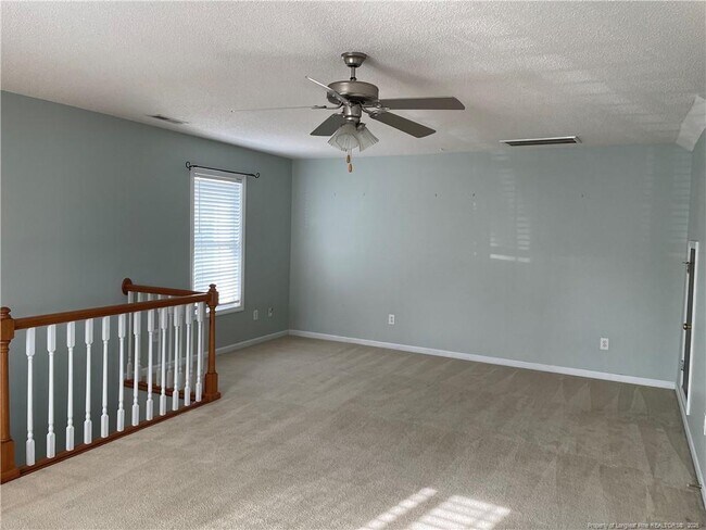 Building Photo - 346 Cresthaven Dr