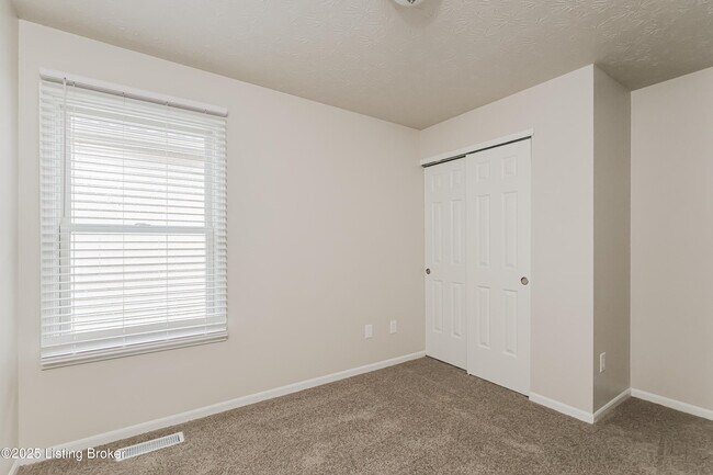 Building Photo - 9505 River Trail Dr