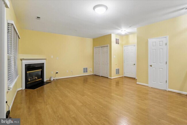 Building Photo - 2943 St Helen Cir