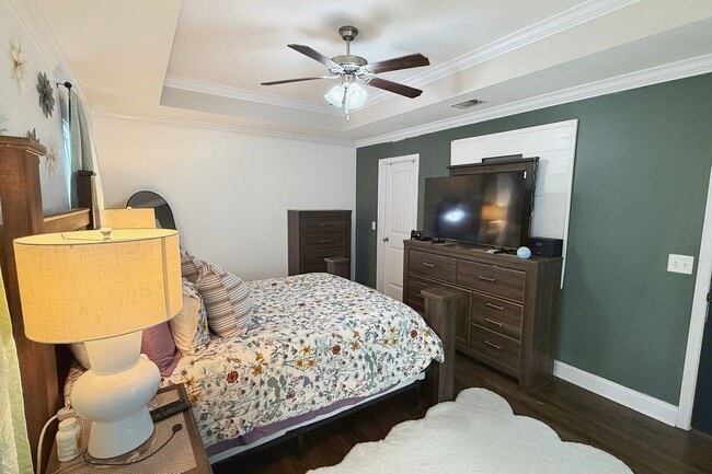 Building Photo - AVAILABLE NOW! (Small Pets Preferred) | $500 RENT CREDIT