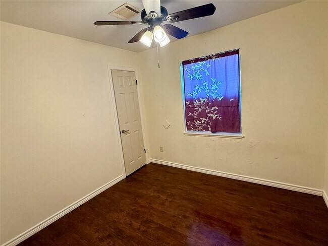 Building Photo - 10618 Leitrim Way