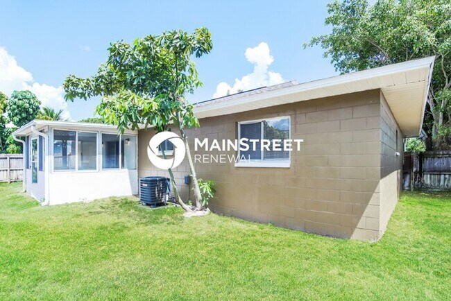 Building Photo - 3 Bedroom Pet-Friendly Home in MERRITT ISLAND, FL with Main Street Renewal