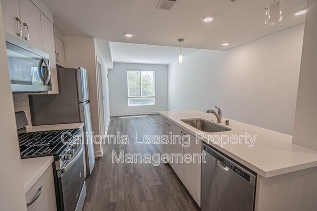 Building Photo - 26701 McBean Pkwy