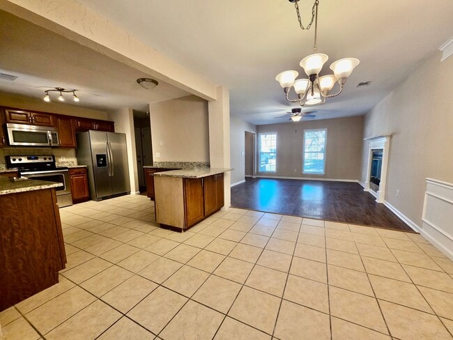 Building Photo - Charming 4 Bedroom Home in Center Lake Subdivision - Mt. Pleasant