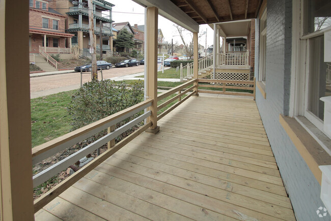 Building Photo - 523 Jeanette St
