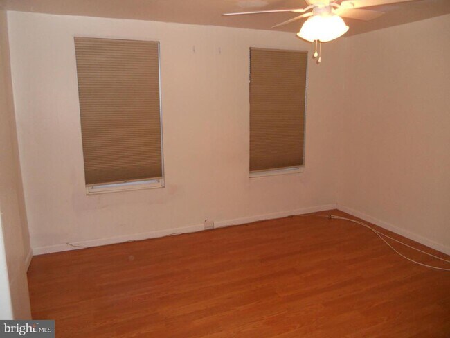 Building Photo - 3128 N Shedwick St