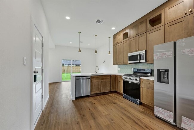 Building Photo - 5731 Belvedere Dr
