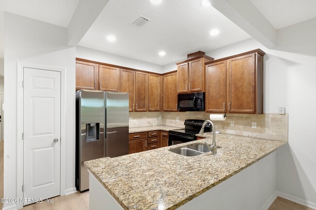 Building Photo - 13305 Solar Dr