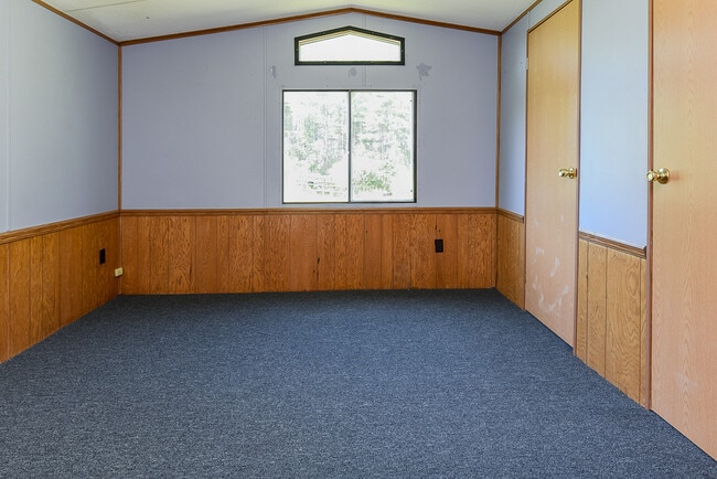 Building Photo - 16 Hilltop Dr