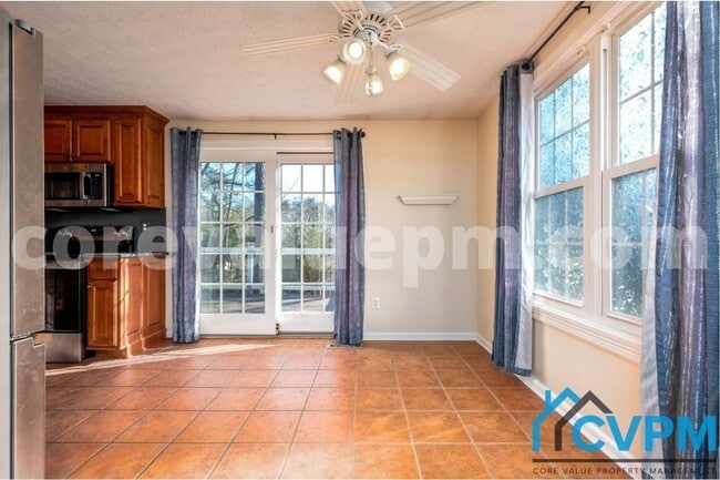 Building Photo - 7717 Baggins Rd