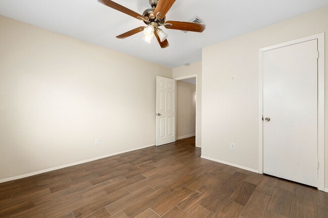 Building Photo - 22723 Braken Carter Ln