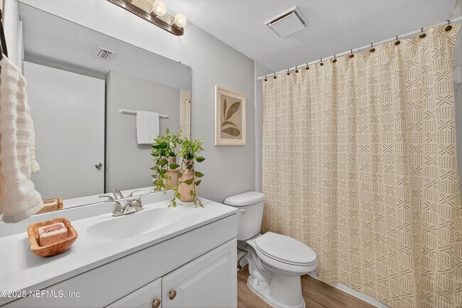 Building Photo - 7622 Las Palmas Way