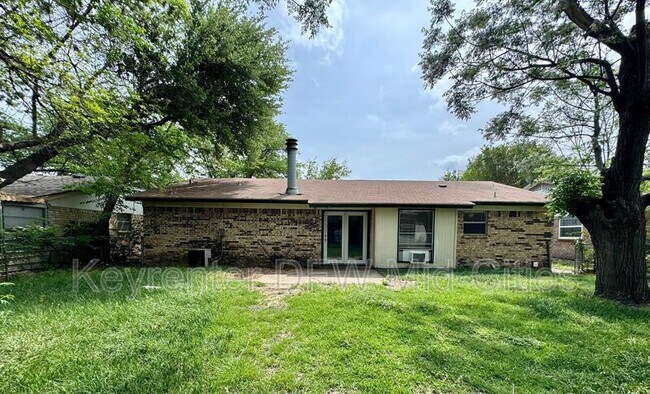 Building Photo - 338 Beatty Dr