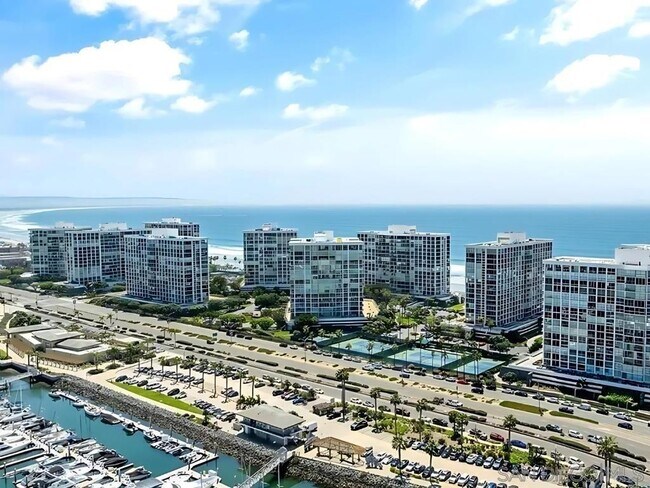 Building Photo - 1750 Avenida Del Mundo