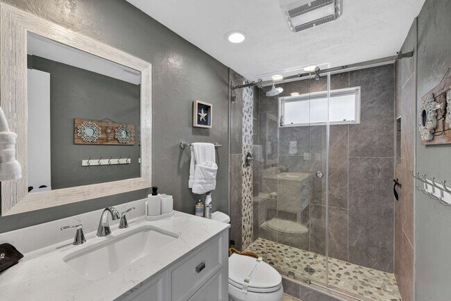 Building Photo - 339 Avenida De Paradisio