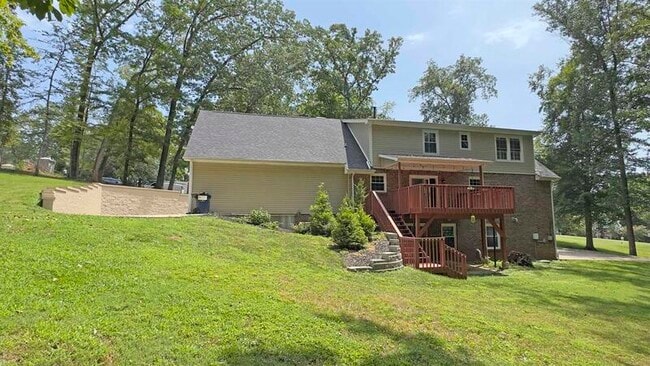 Building Photo - 815 Shady Bluff Trail