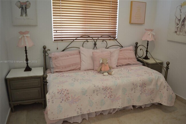 Building Photo - 3221 SW 93rd Pl