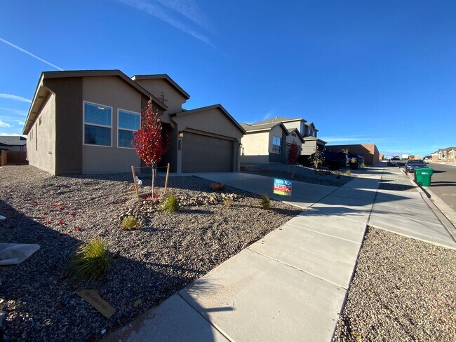 Building Photo - 3 Bedroom Single Story New Build in Lomas Encantadas in Rio Rancho!