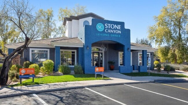 Building Photo - 5210 E Hampton Ave