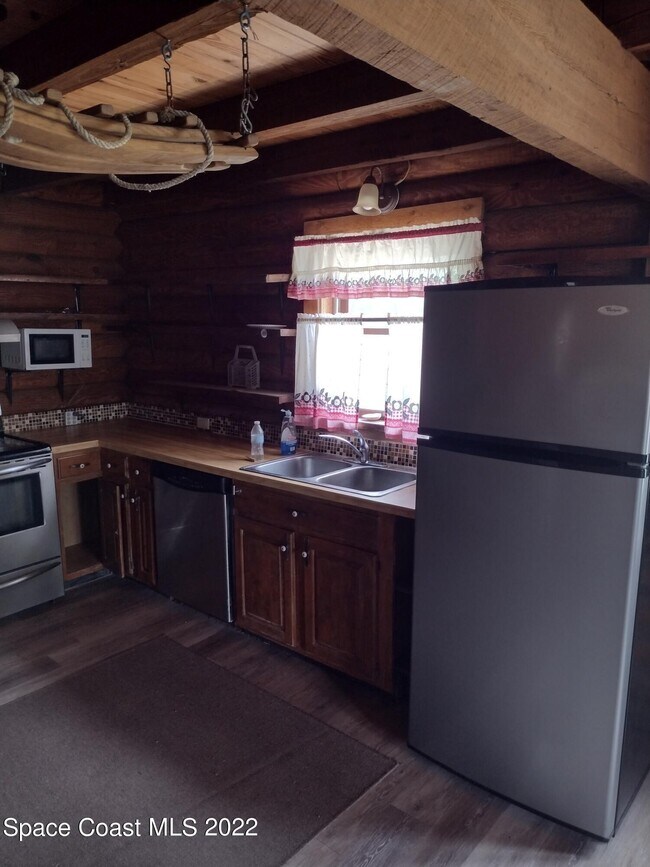 Building Photo - 5150 Curtis Blvd