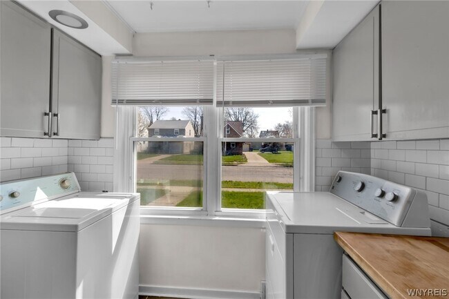 Building Photo - 4098 Bailey Ave