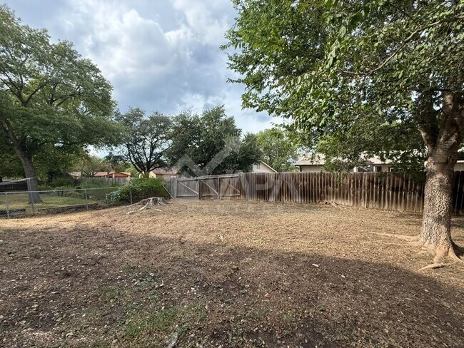 Building Photo - 6819 Laguna Norte