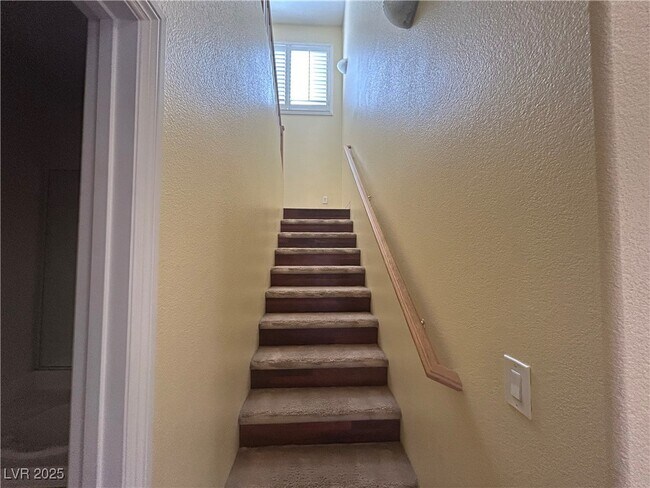 Building Photo - 8841 Blue Wolf St