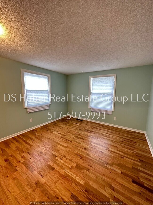 Building Photo - 3501 Sandhurst Dr
