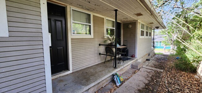 Building Photo - 1913 David St